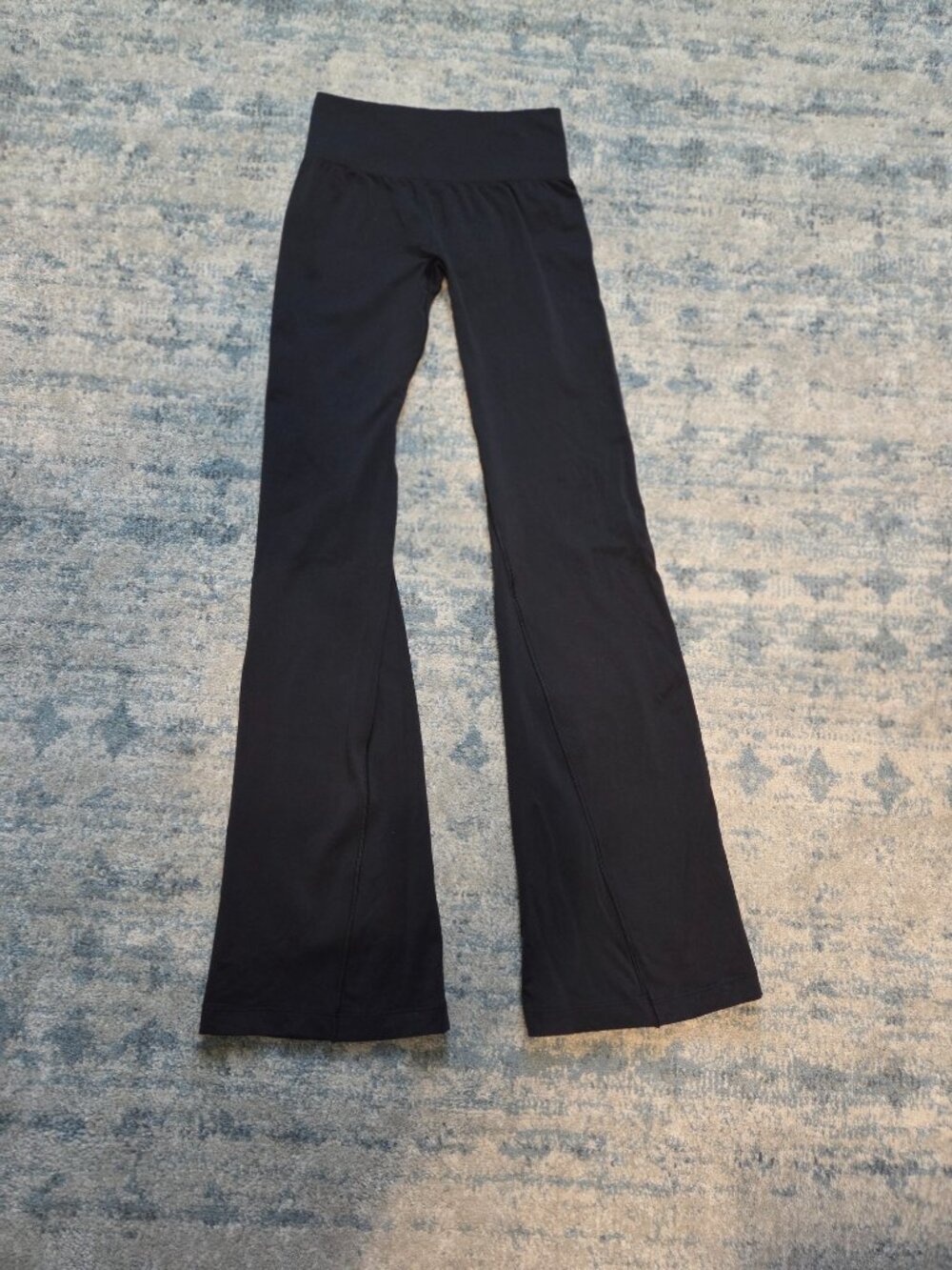 Gymshark Soft Sculpt Flared Legging - Picture 5 of 7